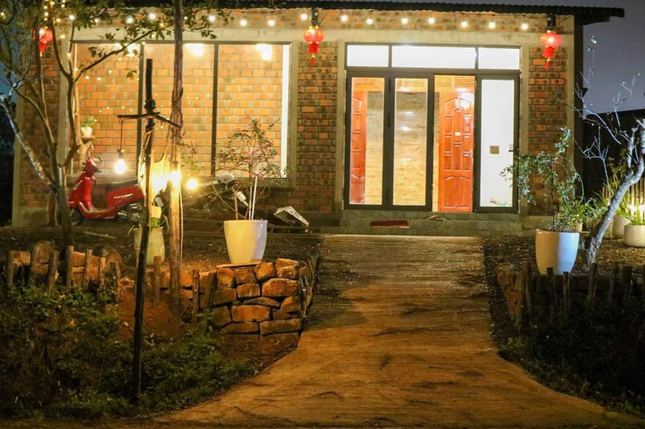 Big Mang Den Homestay Kon Von Kla Zewnętrze zdjęcie